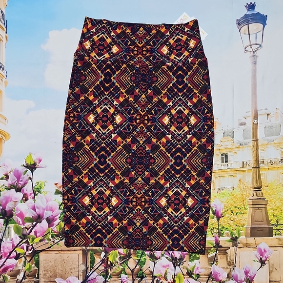 LuLaRoe Vibrant Geometric Cassie Pencil Skirt - Multicolor New XS - Picture 1 of 5